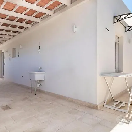 La Casa Che Ti Aspetti Nuova Struttura 2022 Торре-Суда